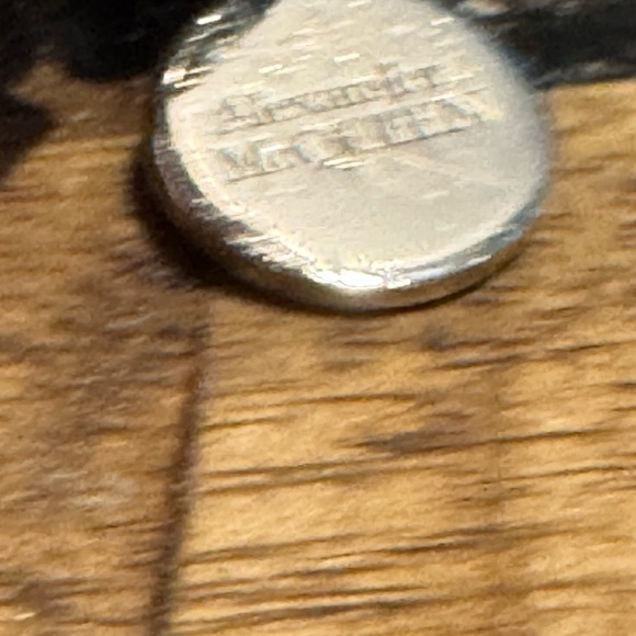 Alexander McQueen Black Leather Double Wrap studded bracelet with jeweled skull - Picture 9 of 10